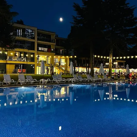 Queen Nelly Park Otel Naousa