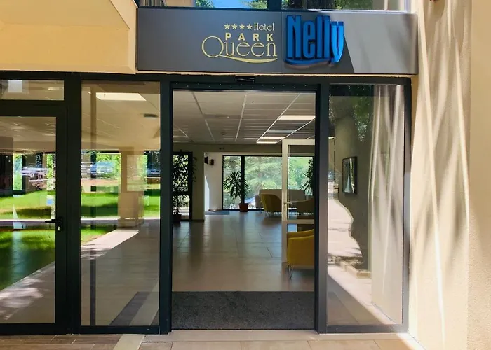 Queen Nelly Park 4*