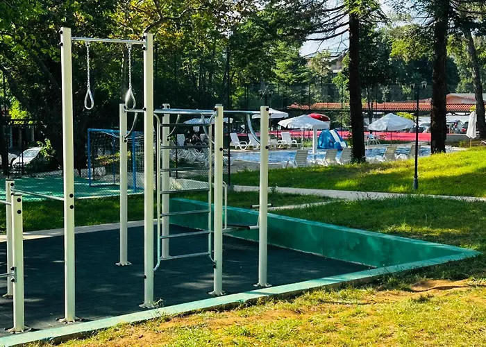 酒店 Queen Nelly Park 4*