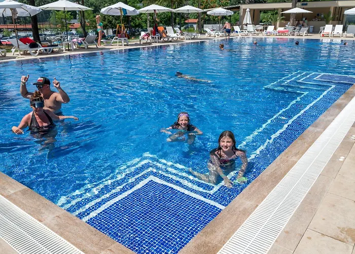 酒店 Queen Nelly Park 4*