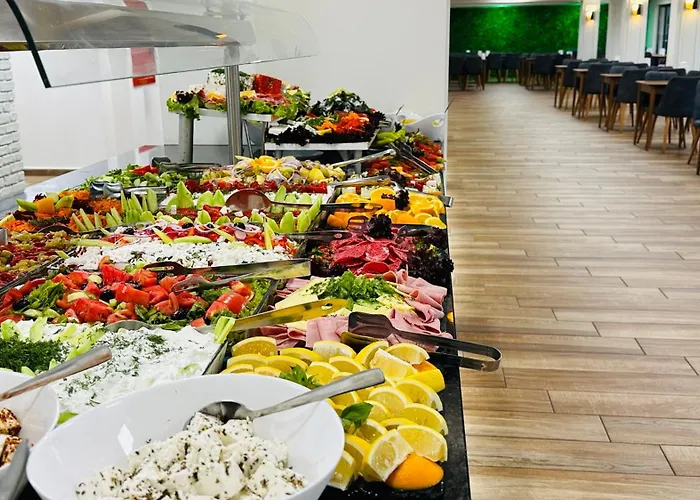 Hotel Queen Nelly Park 4*