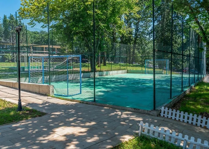 Queen Nelly Park 酒店 希典