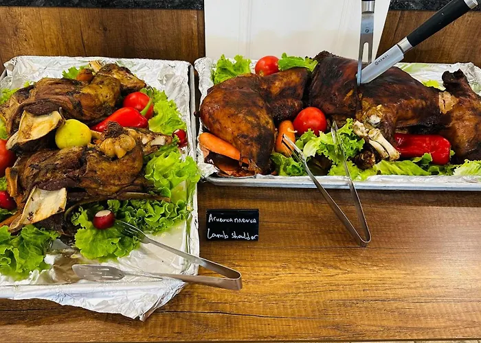 Queen Nelly Park 酒店 4*