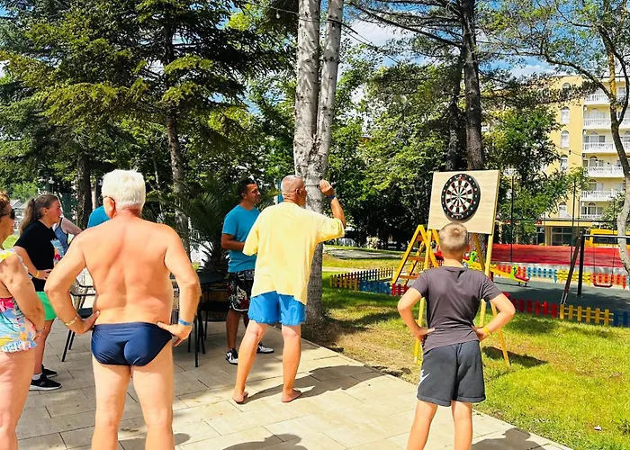 Queen Nelly Park 希典