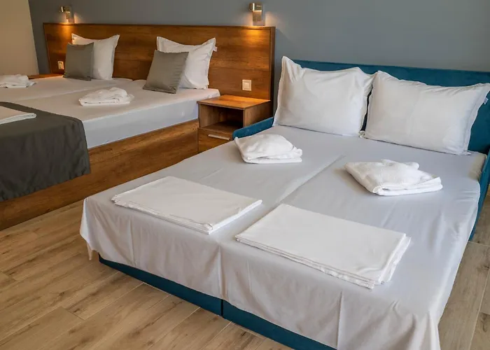 Queen Nelly Park 酒店 希典